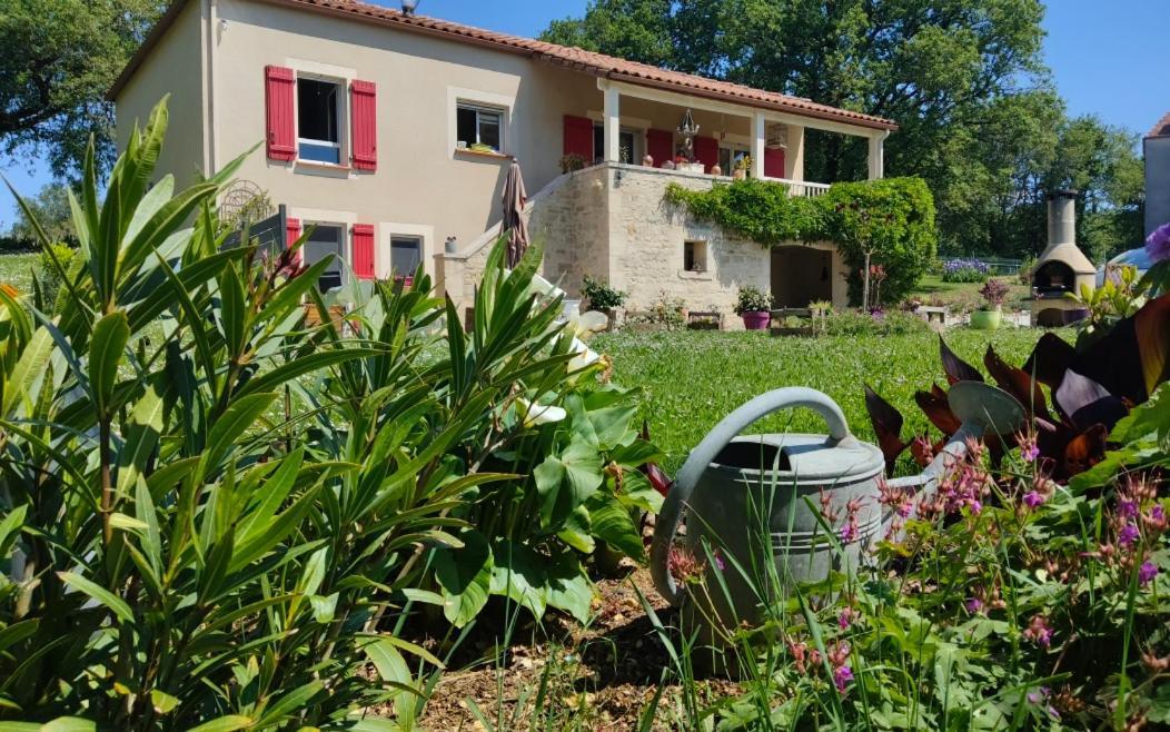 Bed and Breakfast Le Colombie Gouleme Concores Esterno foto